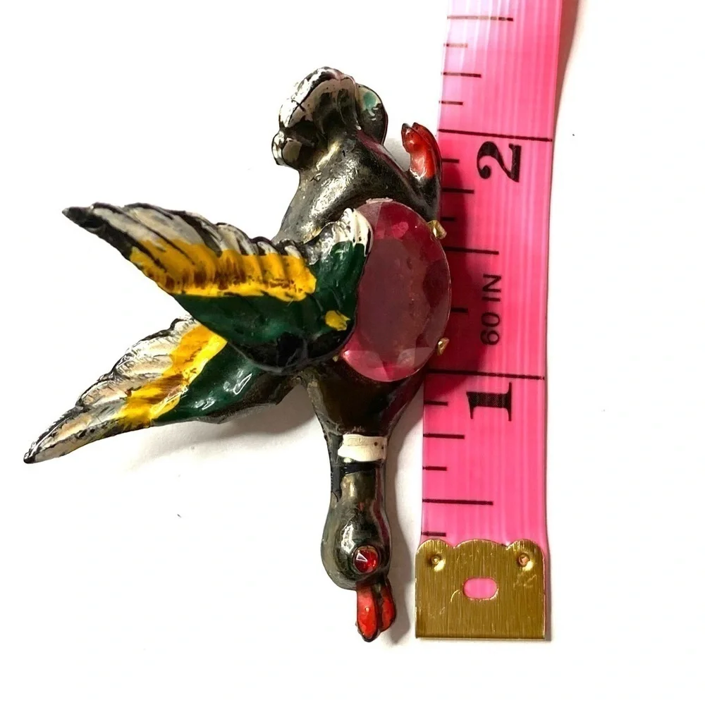 Flying duck brooch with rhinestones in center of body and eye vintage. #12-92